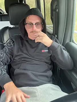 uncut luke online show from September 30, 2025, 7:20 pm