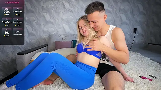 SandraGaze online show from October 5, 2025, 9:44 am