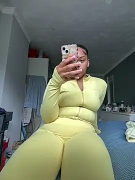 Snapshot of Regina69slut chatting on May 6, 2026, 3:27 pm Regina69slut online show from May 6, 2026, 3:27 pm