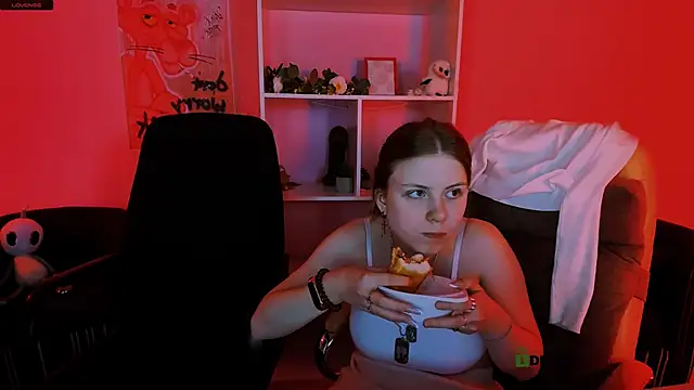 foxy tease  online show from September 18, 2025, 12:35 am