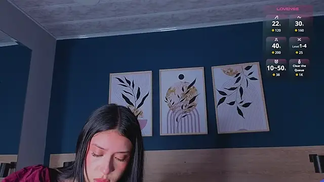 SarahMiler  online show from September 11, 2025, 12:05 pm