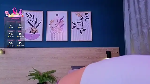 SarahMiler  online show from March 16, 2026, 11:58 am