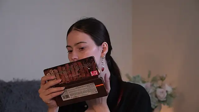 ywixos online show from September 25, 2025, 11:38 am