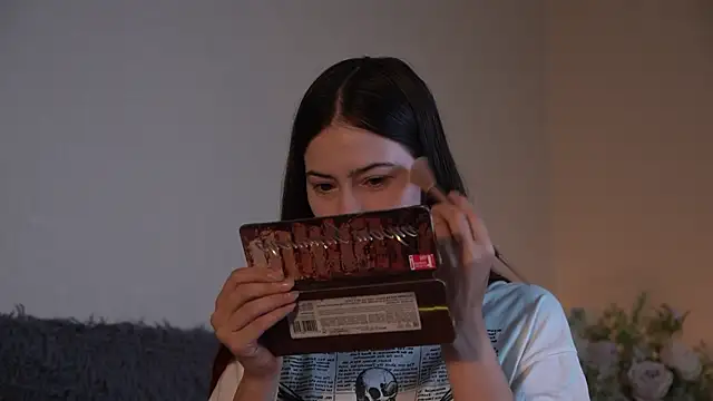 ywixos online show from September 18, 2025, 11:46 am