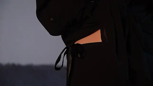 ywixos online show from October 25, 2025, 11:20 am