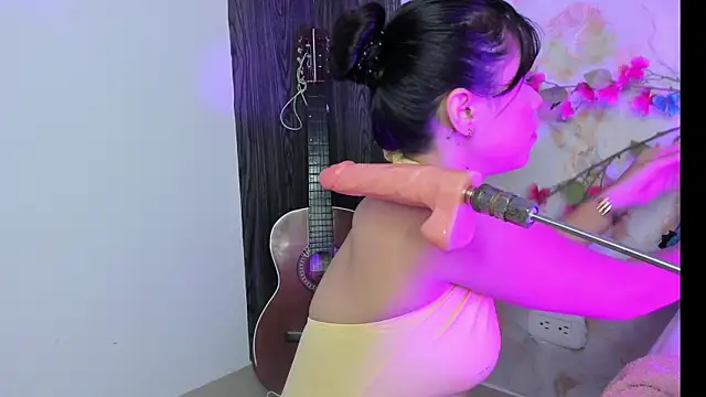 Eva cutte online show from July 7, 2026, 12:52 pm