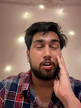 Snapshot of aka_big chatting on February 21, 2026, 4:20 pm aka big online show from February 21, 2026, 4:20 pm