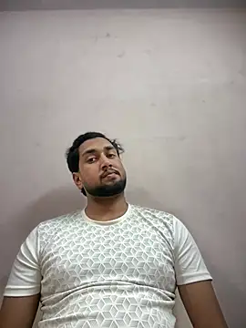 Snapshot of aka_big chatting on February 11, 2026, 10:48 am aka big online show from February 11, 2026, 10:48 am