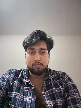 Snapshot of aka_big chatting on February 6, 2026, 9:11 pm aka big online show from February 6, 2026, 9:11 pm