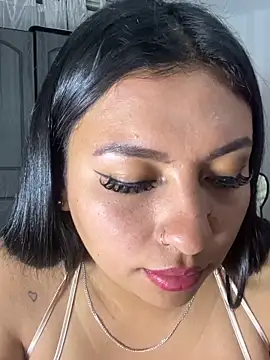 Issa Santana online show from November 4, 2025, 7:17 pm