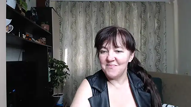 Illusionq online show from October 7, 2025, 9:32 am