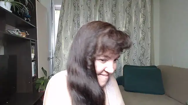 Snapshot of Illusionq chatting on June 23, 2026, 10:35 am Illusionq online show from June 23, 2026, 10:35 am