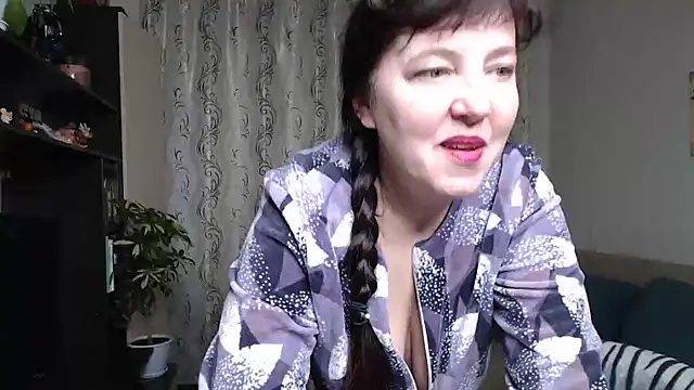 Illusionq online show from September 26, 2025, 5:03 am