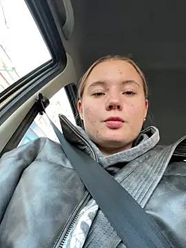 StephanieMur online show from October 9, 2025, 4:02 am