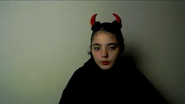 Sun Shine   online show from October 14, 2025, 9:25 pm