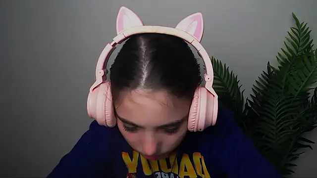 Sun Shine   online show from September 20, 2025, 8:25 pm