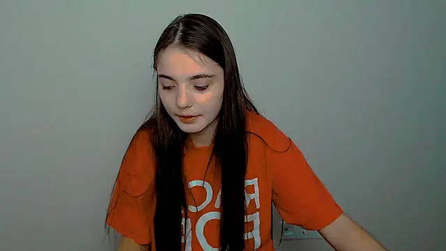 Sun Shine   online show from September 12, 2025, 9:25 pm