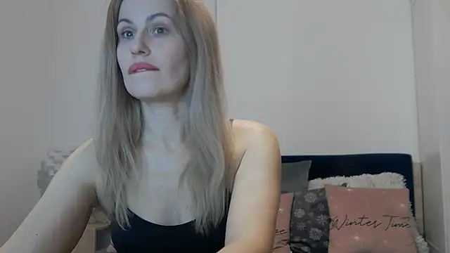 Snapshot of Lika_Soul chatting on February 20, 2026, 4:31 pm Lika Soul online show from February 20, 2026, 4:31 pm