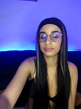 issis22 online show from October 4, 2025, 3:08 am