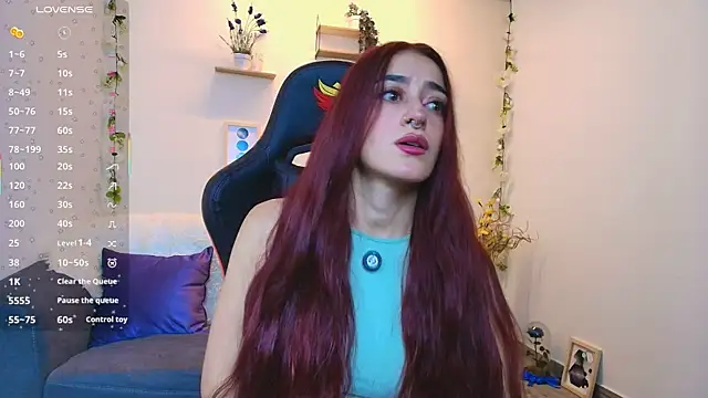 Snapshot of ViolethRosse chatting on March 31, 2026, 1:51 am ViolethRosse online show from March 31, 2026, 1:51 am