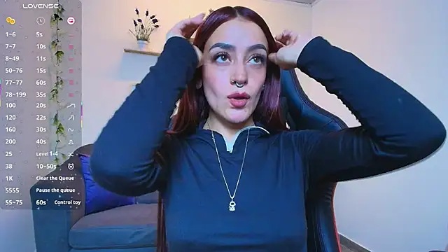 ViolethRosse online show from December 19, 2025, 6:32 pm