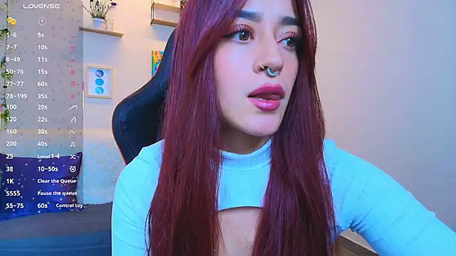 Snapshot of ViolethRosse chatting on April 10, 2026, 1:45 am ViolethRosse online show from April 10, 2026, 1:45 am