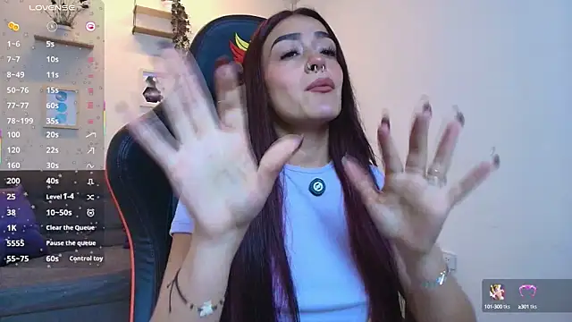 ViolethRosse online show from September 26, 2025, 11:33 pm