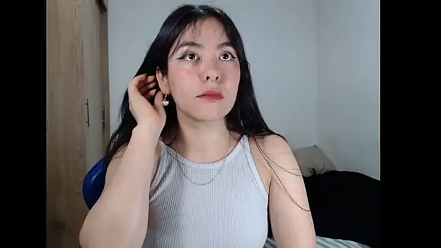 EloiseJun online show from March 25, 2026, 4:45 am