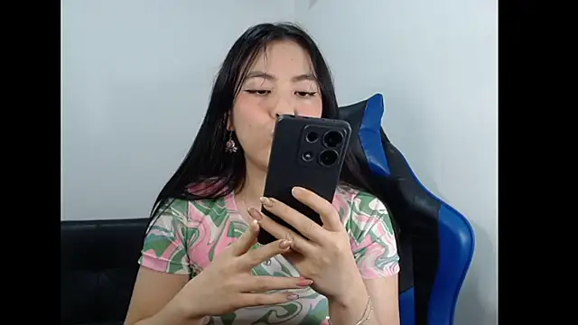 EloiseJun online show from March 22, 2026, 3:54 am