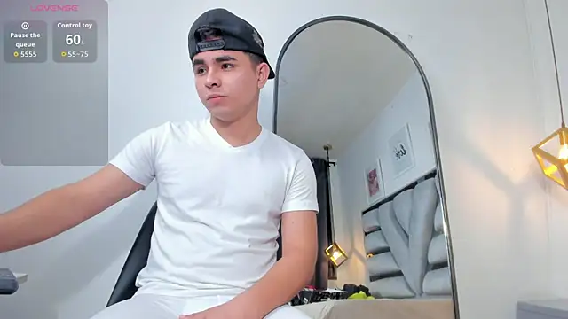 Snapshot of lianfox_ chatting on February 15, 2026, 1:43 pm lianfox online show from February 15, 2026, 1:43 pm