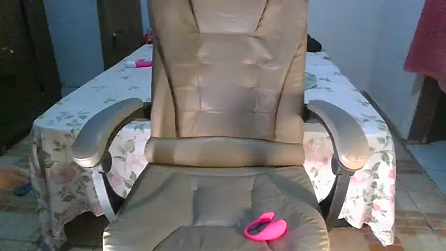 Mayalorenz online show from September 15, 2025, 3:07 am