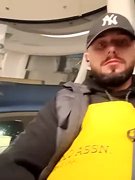 Snapshot of Barber33zk chatting on September 24, 2025, 2:51 am Barber33zk online show from September 24, 2025, 2:51 am