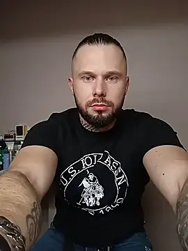 Snapshot of Barber33zk chatting on December 2, 2025, 5:03 pm Barber33zk online show from December 2, 2025, 5:03 pm