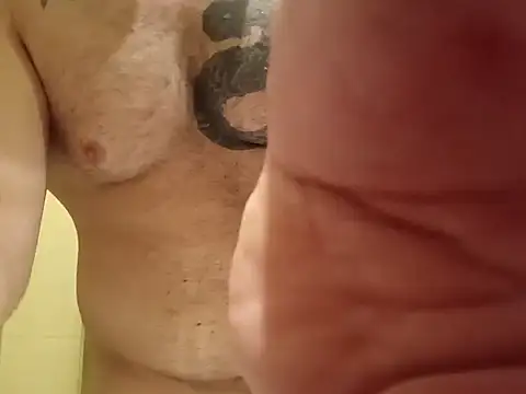 Snapshot of Barber33zk chatting on October 10, 2025, 1:50 am Barber33zk online show from October 10, 2025, 1:50 am