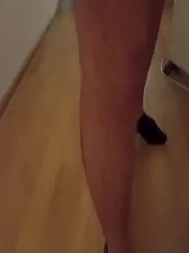 Snapshot of Barber33zk chatting on November 14, 2025, 4:49 am Barber33zk online show from November 14, 2025, 4:49 am