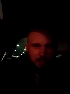 Snapshot of Barber33zk chatting on November 12, 2025, 11:41 pm Barber33zk online show from November 12, 2025, 11:41 pm