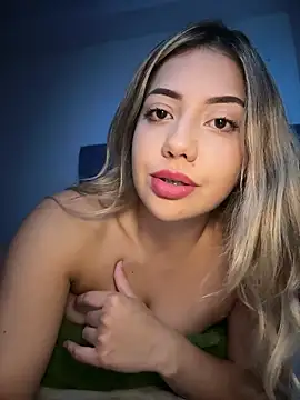 MissCat  online show from November 14, 2025, 3:10 am