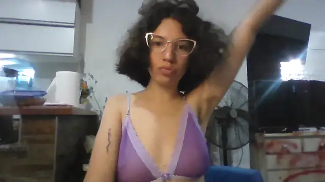 loliporomero online show from October 12, 2025, 10:11 pm