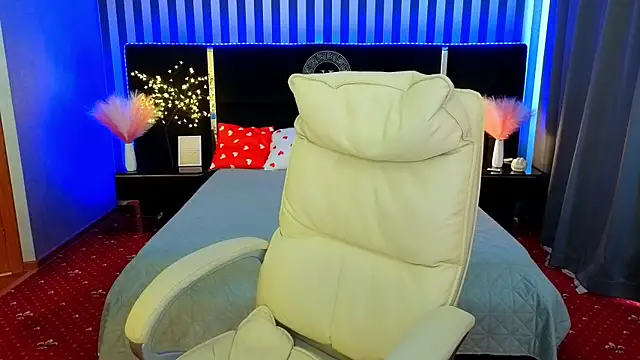 Snapshot of Neyla_Charm chatting on March 8, 2026, 2:09 pm Neyla Charm online show from March 8, 2026, 2:09 pm