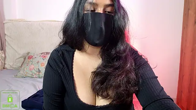 Gulaboo100 online show from May 14, 2026, 5:21 pm