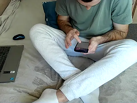 Snapshot of bul_boy chatting on February 24, 2026, 11:55 am bul boy online show from February 24, 2026, 11:55 am