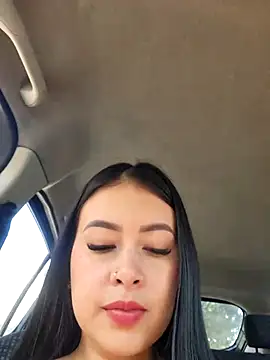 CrisMarulanda online show from September 25, 2025, 2:34 pm