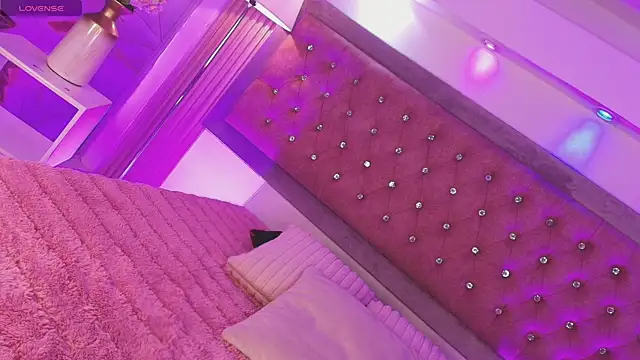 MylaDreams online show from July 19, 2026, 3:37 am