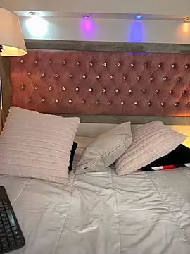 MylaDreams online show from July 10, 2026, 11:38 pm