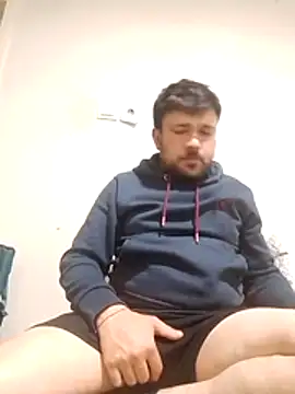 nihattttttttttttttt online show from December 17, 2025, 9:09 pm