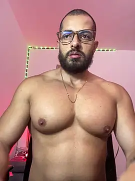 magnumchris online show from June 6, 2026, 7:41 pm