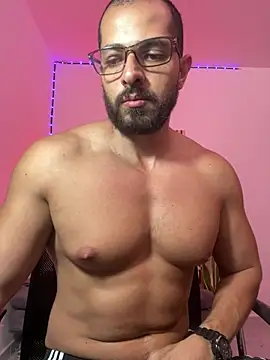 magnumchris online show from May 6, 2026, 12:25 am