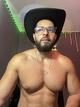 Snapshot of magnumchris chatting on July 22, 2026, 5:15 pm magnumchris online show from July 22, 2026, 5:15 pm