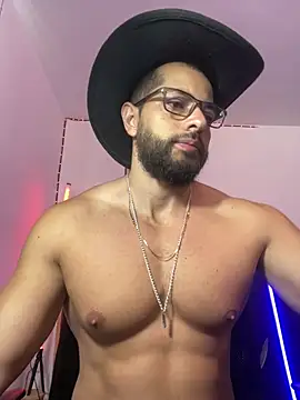 magnumchris online show from June 15, 2026, 4:39 pm