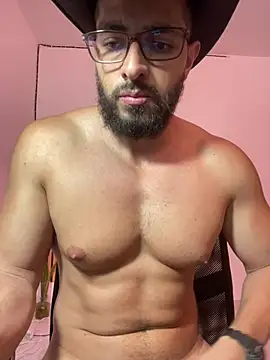 Snapshot of magnumchris chatting on July 16, 2026, 2:41 am magnumchris online show from July 16, 2026, 2:41 am